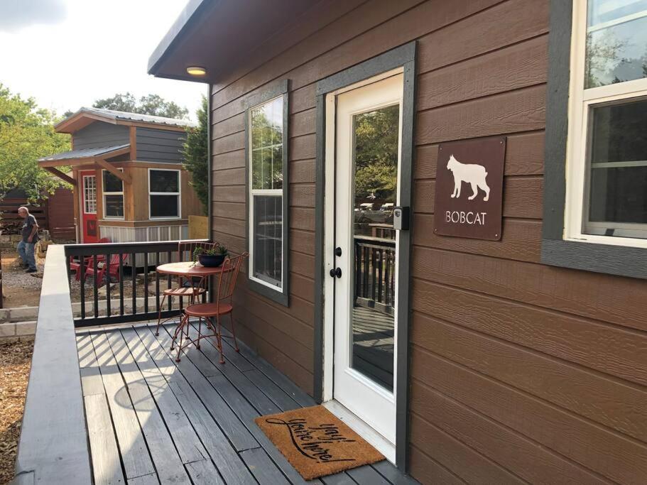The Bobcat Cabin - The Cabins At Rim Rock Austin Exterior photo