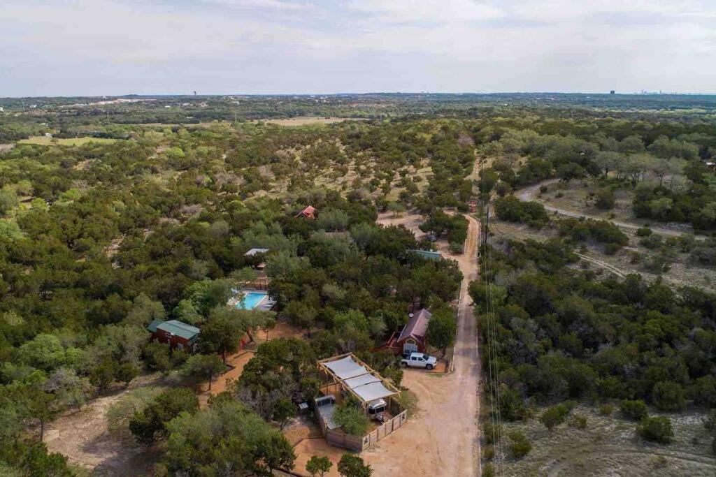 The Bobcat Cabin - The Cabins At Rim Rock Austin Exterior photo